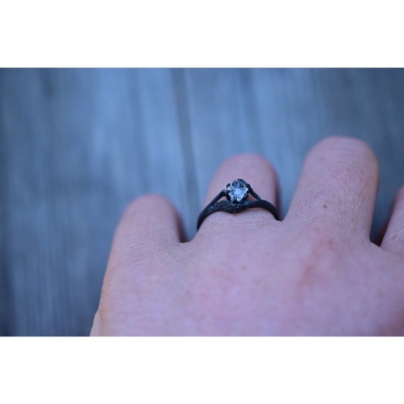 Alternative diamond engagement ring,  raw stone rings, unique engagement… - Picture 5 of 6